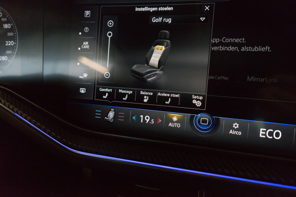 Volkswagen Touareg 3.0 TSi eHybrid 4MOTION / Puglia / Standkachel/ Luchtvering/ Panoramadak/ Trekhaak/ 280kW (381PK)