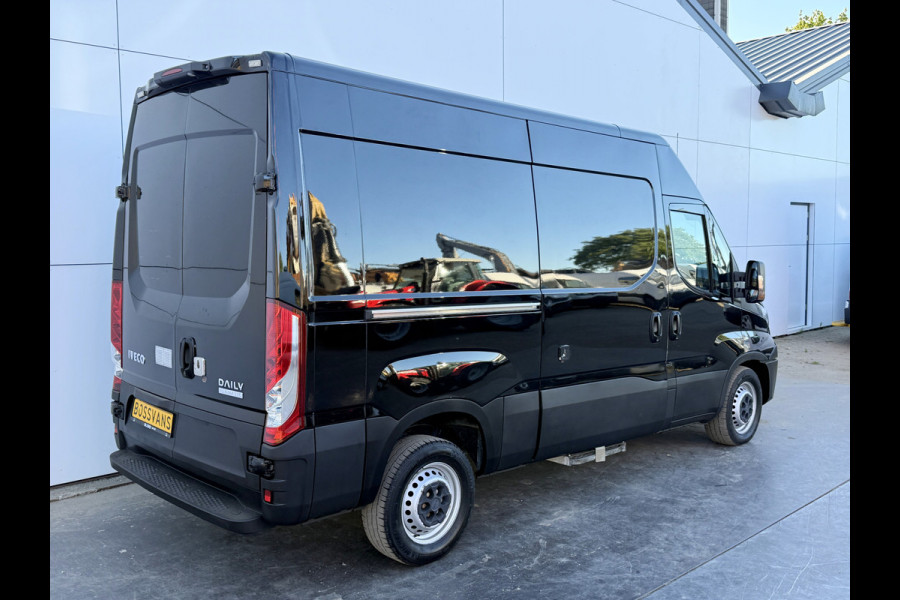 Iveco Daily 35S16 2.3 Automaat L2H2 Airco Cruise Control Navigatie Luchtgeveerde stoel
