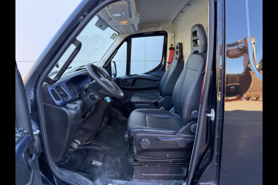 Iveco Daily 35S16 2.3 Automaat L2H2 Airco Cruise Control Navigatie Luchtgeveerde stoel