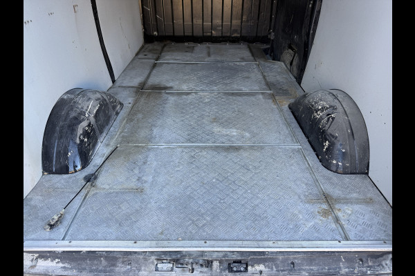 Iveco Daily 35S16 2.3 Automaat L2H2 Airco Cruise Control Navigatie Luchtgeveerde stoel