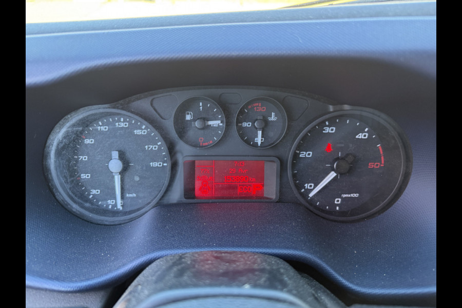 Iveco Daily 35S16 2.3 Automaat L2H2 Airco Cruise Control Navigatie Luchtgeveerde stoel