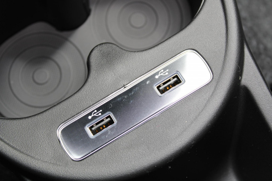 Fiat 500 Hybrid Sport | NET BINNEN! | Clima | PDC | Schuif/Kanteldak | Apple Carplay | 16" | Beats | Matt Groen