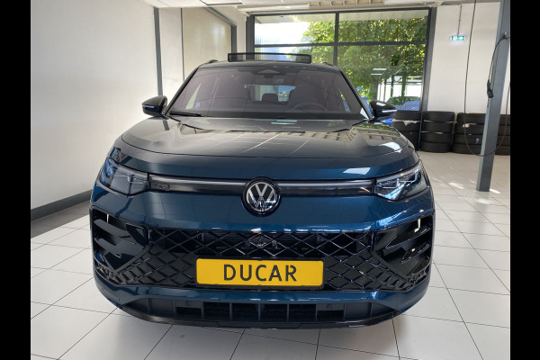 Volkswagen Tayron 1.5 eHybrid R-Line Edition 272 PK Panoramadak / Trekhaak / matrix led / Carplay