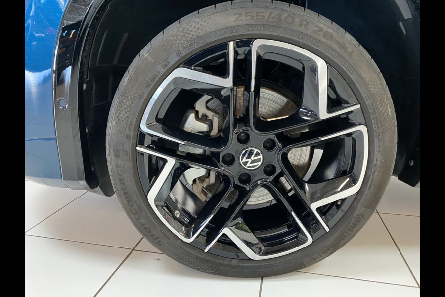 Volkswagen Tayron 1.5 eHybrid R-Line Edition 272 PK Panoramadak / Trekhaak / matrix led / Carplay