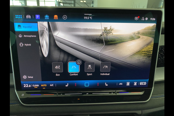 Volkswagen Tayron 1.5 eHybrid R-Line Edition 272 PK Panoramadak / Trekhaak / matrix led / Carplay