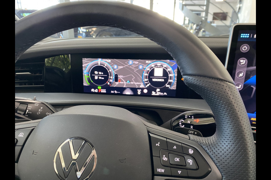 Volkswagen Tayron 1.5 eHybrid R-Line Edition 272 PK Panoramadak / Trekhaak / matrix led / Carplay