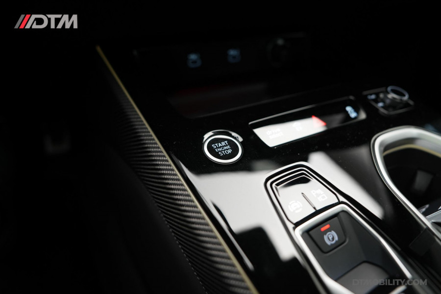 Audi A6 Avant 2.0 e-hybrid Quattro S-Edition Competition | Vol optie! | Alcantara hemel | 4wiel besturing | Luchtvering