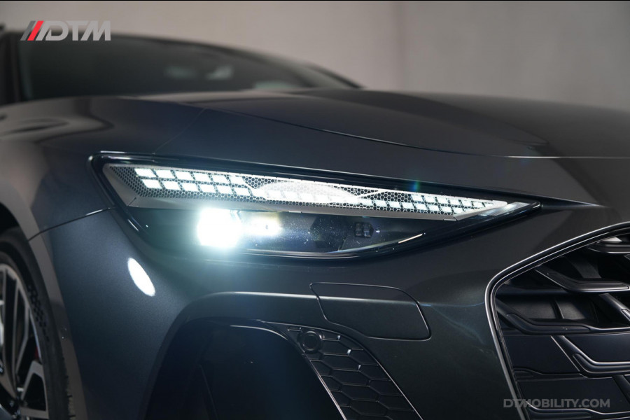 Audi A6 Avant 2.0 e-hybrid Quattro S-Edition Competition | Vol optie! | Alcantara hemel | 4wiel besturing | Luchtvering