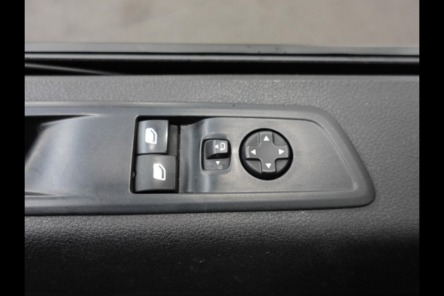 Peugeot Expert 145PK Automaat L3 Trekhaak Navigatie parkeersensoren Airco 3 zits cruise control