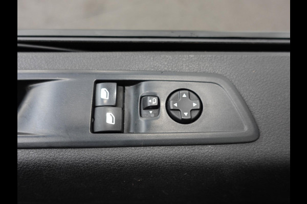 Peugeot Expert 145PK Automaat L3 Trekhaak Navigatie parkeersensoren Airco 3 zits cruise control