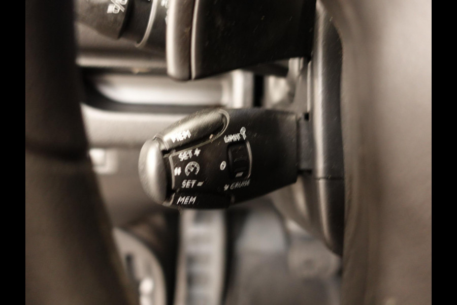 Peugeot Expert 145PK Automaat L3 Trekhaak Navigatie parkeersensoren Airco 3 zits cruise control