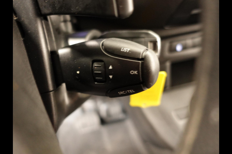 Peugeot Expert 145PK Automaat L3 Trekhaak Navigatie parkeersensoren Airco 3 zits cruise control