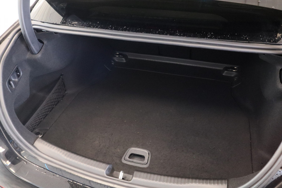 Mercedes-Benz C-Klasse 300 4MATIC AMG Line Burmester ACC Lane Assist Camera