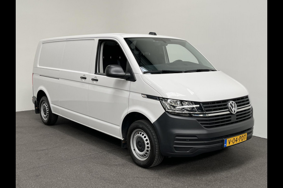 Volkswagen Transporter 2.0 TDI L2H1 150PK Automaat Airco Cruise Control Apple Carplay Verwarmbare stoel en vooruit