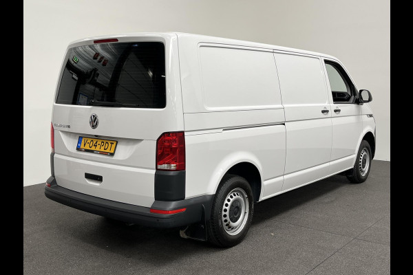 Volkswagen Transporter 2.0 TDI L2H1 150PK Automaat Airco Cruise Control Apple Carplay Verwarmbare stoel en vooruit