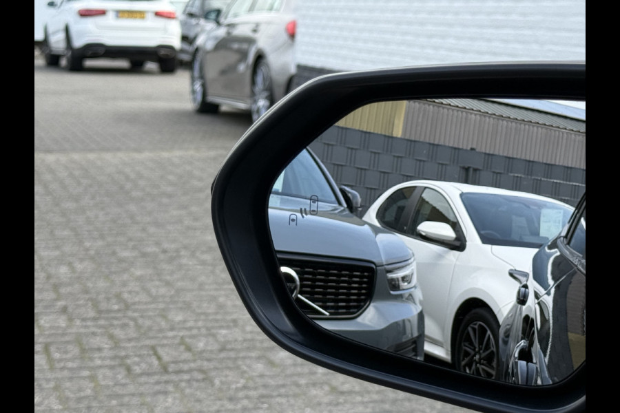 Toyota Corolla Touring Sports 2.0 Hybrid Team D | ACC | CarPlay | Camera | Keyless | LED