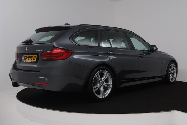BMW 3 Serie Touring 320i Edition M Sport Shadow High Executive (PANORAMADAK, CAMERA, STOELVERWARMING, PARKEERSENSOREN)