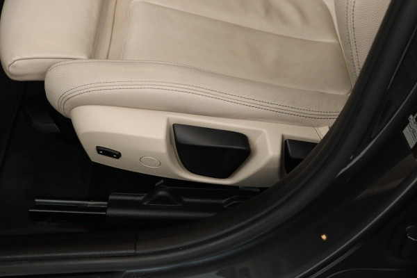 BMW 3 Serie Touring 320i Edition M Sport Shadow High Executive (PANORAMADAK, CAMERA, STOELVERWARMING, PARKEERSENSOREN)