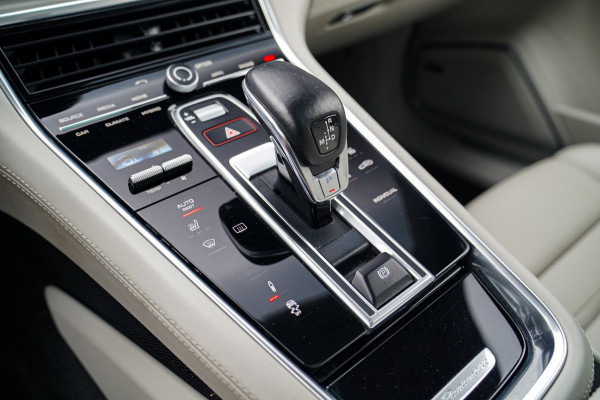 Porsche Panamera Sport Turismo 2.9 4 E-Hybrid | Sport Chrono | Panorama | Sport uitlaat | Luchtvering | Spoiler | Bose