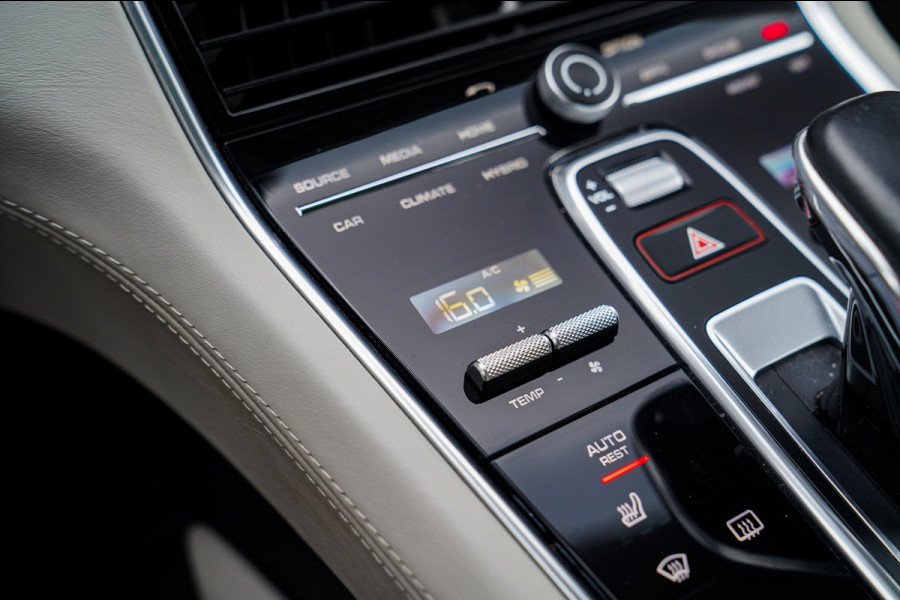 Porsche Panamera Sport Turismo 2.9 4 E-Hybrid | Sport Chrono | Panorama | Sport uitlaat | Luchtvering | Spoiler | Bose