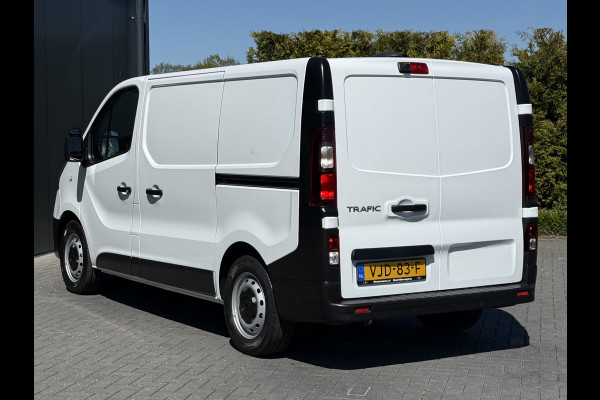 Renault Trafic 2.0 dCi 146 PK / AUTOMAAT / L1H1 / 1e EIG. / 2x SCHUIFDEUR / INRICHTING / CAMERA / 3-ZITS