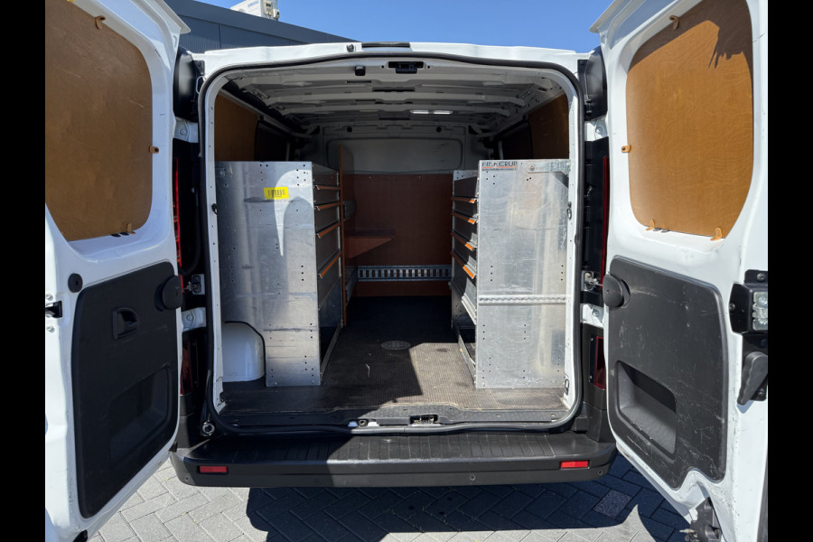 Renault Trafic 2.0 dCi 146 PK / AUTOMAAT / L1H1 / 1e EIG. / 2x SCHUIFDEUR / INRICHTING / CAMERA / 3-ZITS