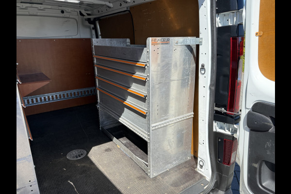 Renault Trafic 2.0 dCi 146 PK / AUTOMAAT / L1H1 / 1e EIG. / 2x SCHUIFDEUR / INRICHTING / CAMERA / 3-ZITS