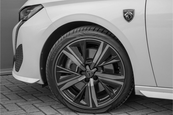 Peugeot 308 1.6 Hybrid 225 GT Pack Business Pano ACC Focal 360° 18"