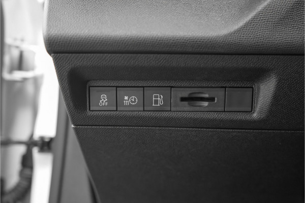 Peugeot 308 1.6 Hybrid 225 GT Pack Business Pano ACC Focal 360° 18"