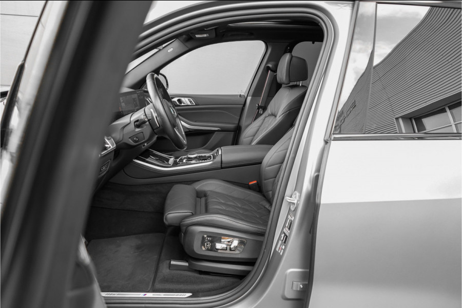 BMW X5 xDrive50e M-Sport Pro Driving Ass Pro Stoelvent H&K Iconic Glow Trekhaak Frozen