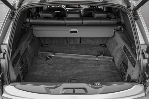 BMW X5 xDrive50e M-Sport Pro Driving Ass Pro Stoelvent H&K Iconic Glow Trekhaak Frozen