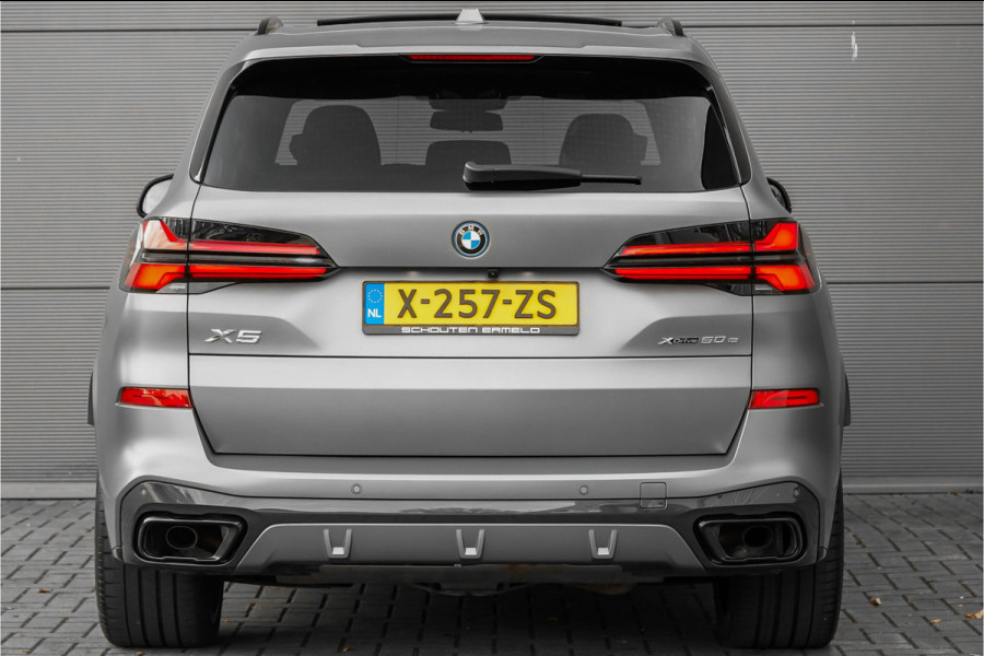 BMW X5 xDrive50e M-Sport Pro Driving Ass Pro Stoelvent H&K Iconic Glow Trekhaak Frozen