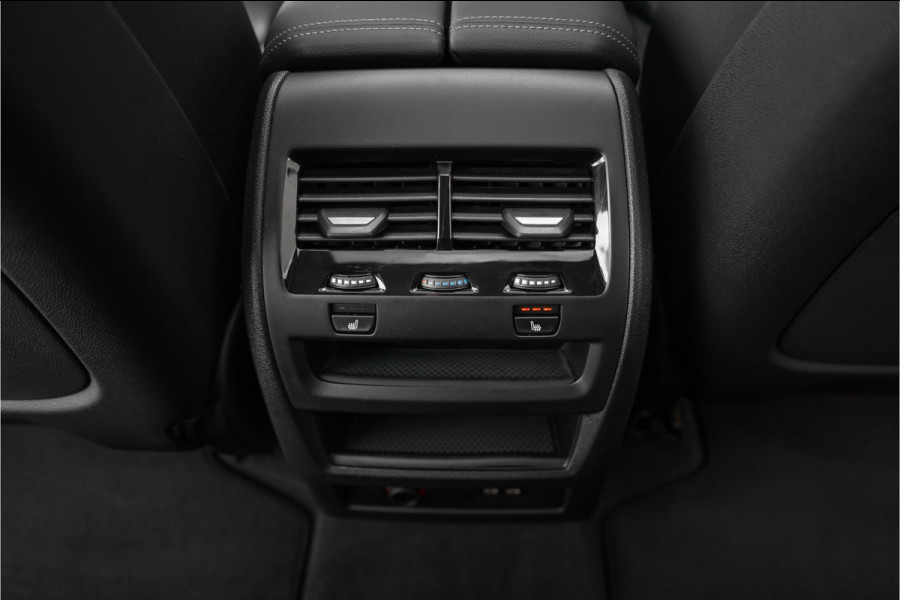 BMW X5 xDrive50e M-Sport Pro Driving Ass Pro Stoelvent H&K Iconic Glow Trekhaak Frozen