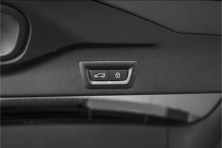 BMW X5 xDrive50e M-Sport Pro Driving Ass Pro Stoelvent H&K Iconic Glow Trekhaak Frozen