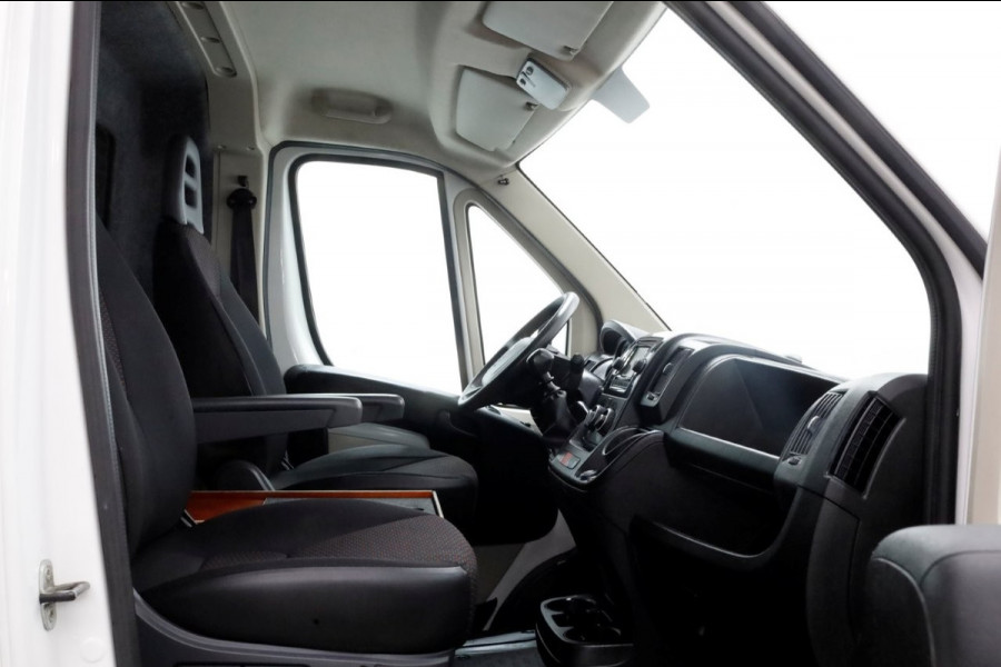 Peugeot Boxer 2.0 BlueHDI E6 130pk L1H2 Premium Navi/Camera/Inrichting 06-2018