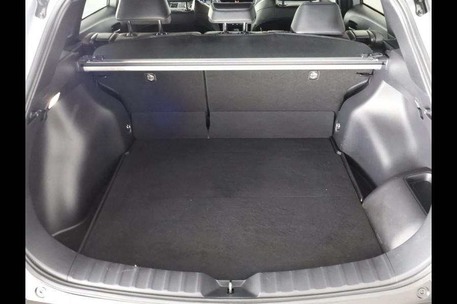 Toyota Corolla Cross 2.0 High Power Hybrid First Edition | Apple Carplay & AndroidAUTO | Stoelverwarming | BSM | Elektrische kofferbak |