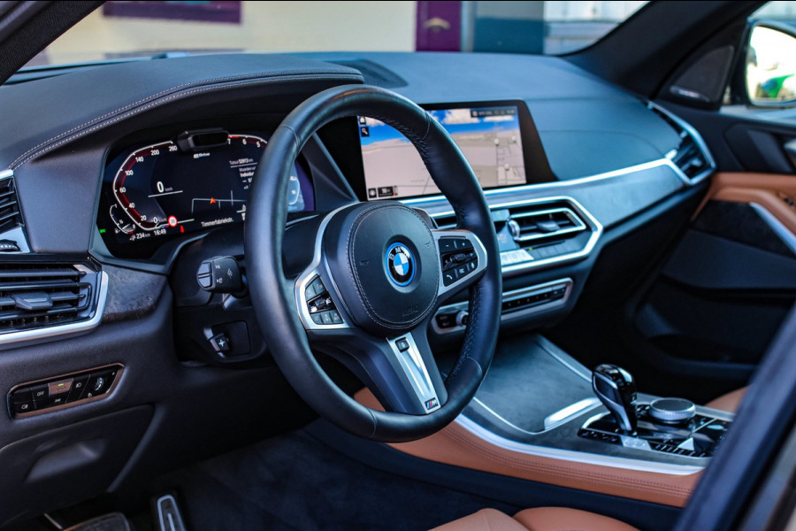 BMW X5 XDrive45e M-Sport *Skylounge*H/K*4-Wiel besturing*Trekhaak*