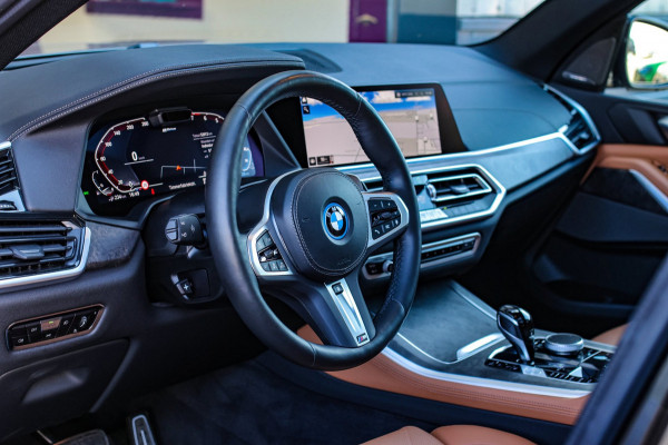 BMW X5 XDrive45e M-Sport *Skylounge*H/K*4-Wiel besturing*Trekhaak*