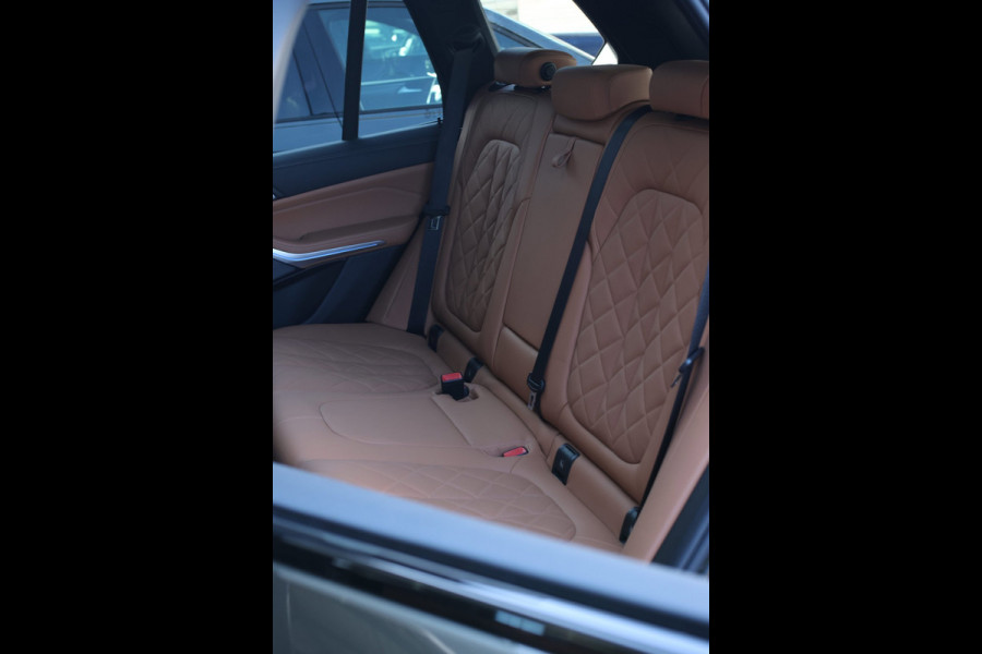 BMW X5 XDrive45e M-Sport *Skylounge*H/K*4-Wiel besturing*Trekhaak*