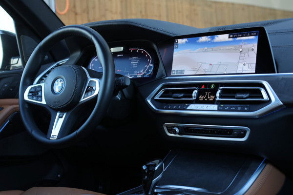 BMW X5 XDrive45e M-Sport *Skylounge*H/K*4-Wiel besturing*Trekhaak*