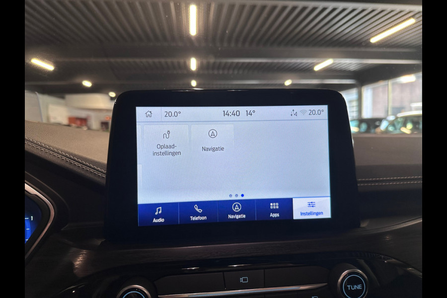 Ford Kuga 2.5 PHEV Vignale AUTO / HEAD-UP / LANE ASSIST / 360