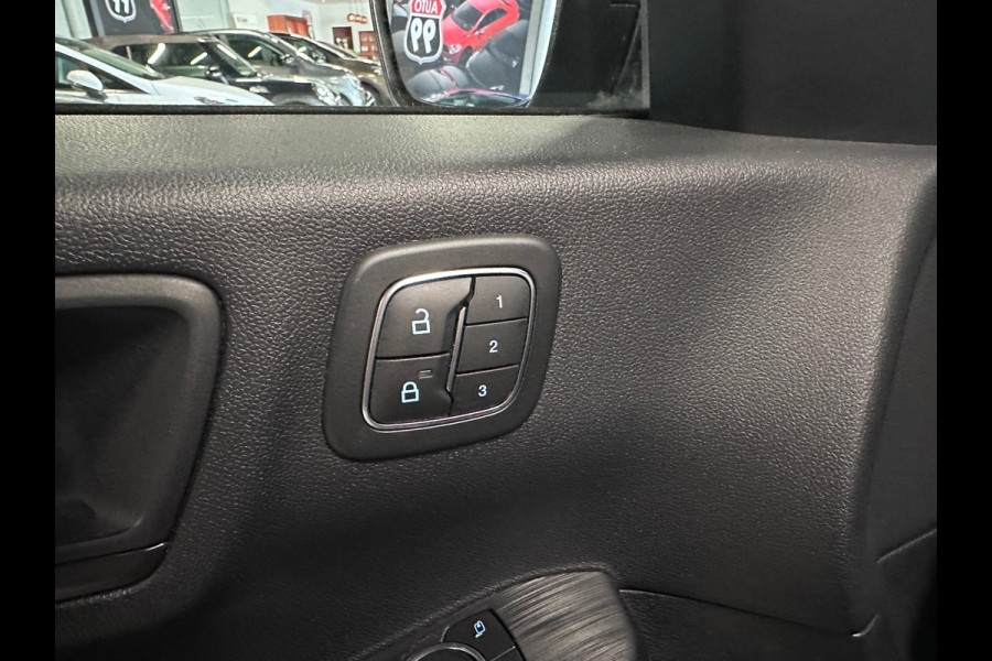Ford Kuga 2.5 PHEV Vignale AUTO / HEAD-UP / LANE ASSIST / 360