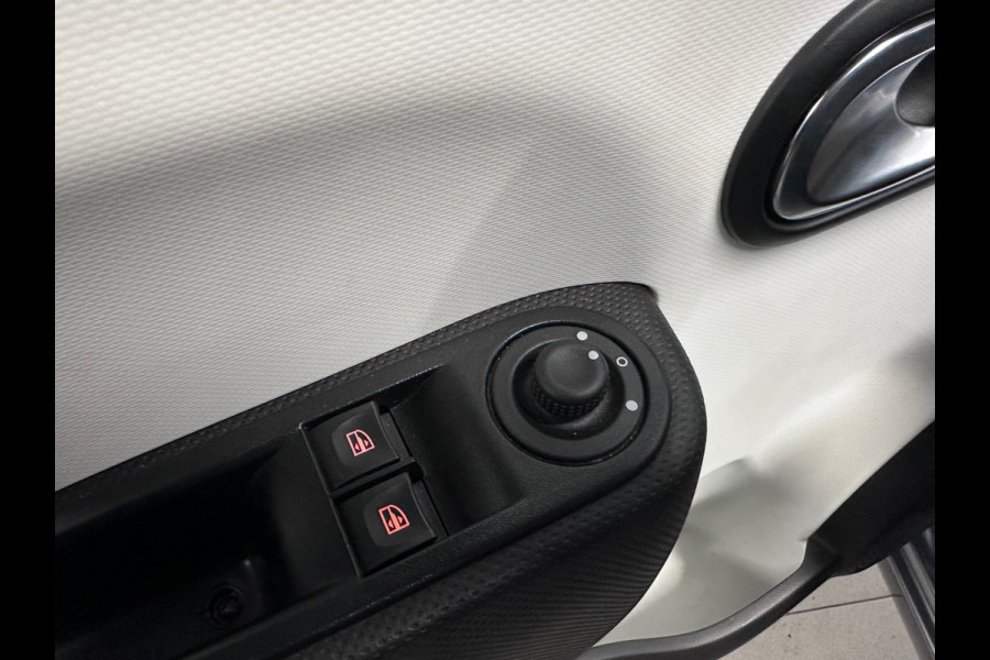 Renault Twingo Z.E. R80 E-Tech Equilibre 22 kWh NIEUWE ACCU SOH 100% AUTO / CLIMA / CRUISE
