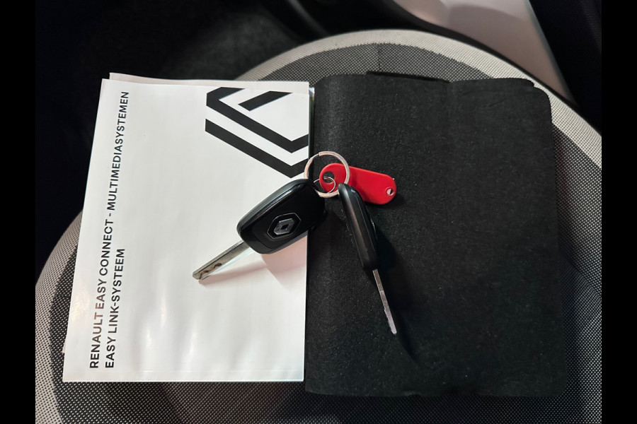 Renault Twingo Z.E. R80 E-Tech Equilibre 22 kWh NIEUWE ACCU SOH 100% AUTO / CLIMA / CRUISE