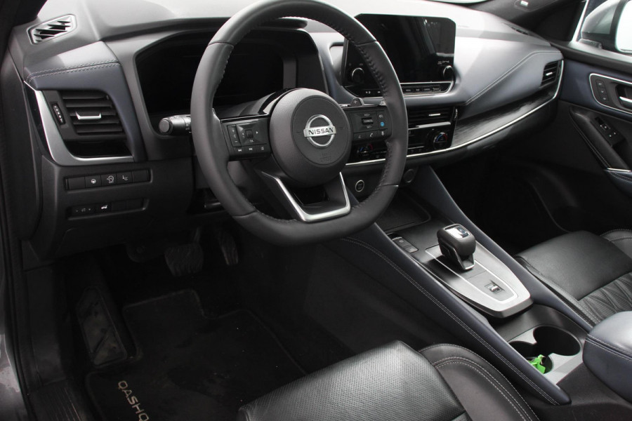 Nissan QASHQAI 1.3 MHEV DIG-T 158pk Xtronic Tekna+ Navigatie Apple Carplay/Android Auto Parkeersensoren 360 camera Adaptive cruise control Elektrisch panoramadak achterklep en bestuurderstoel Stoel-en stuurverwarming