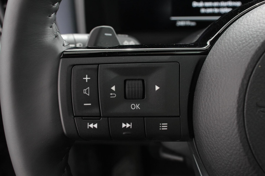 Nissan QASHQAI 1.3 MHEV DIG-T 158pk Xtronic Tekna+ Navigatie Apple Carplay/Android Auto Parkeersensoren 360 camera Adaptive cruise control Elektrisch panoramadak achterklep en bestuurderstoel Stoel-en stuurverwarming