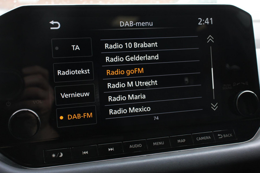 Nissan QASHQAI 1.3 MHEV DIG-T 158pk Xtronic Tekna+ Navigatie Apple Carplay/Android Auto Parkeersensoren 360 camera Adaptive cruise control Elektrisch panoramadak achterklep en bestuurderstoel Stoel-en stuurverwarming