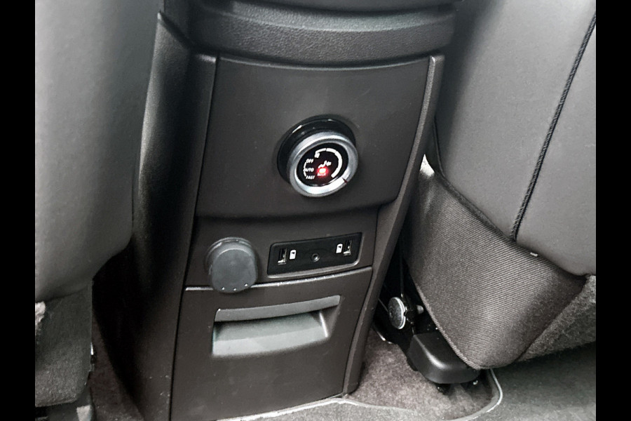 Renault Espace 1.8 TCe Initiale Paris 5p.(Perfect OnderH, Panorama, Stoel VerW/ Koeling, Camera, Naiv, Trekhaak, Head-up, Etc)