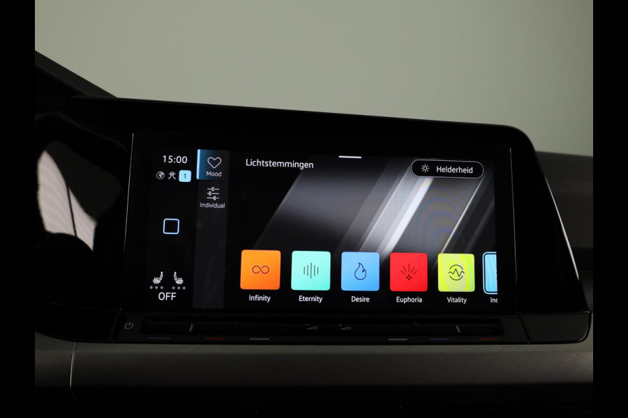 Volkswagen Golf 1.5 eTSI Life Business 130 PK DSG | Keyless start | Apple Carplay/Android Auto | Cruise control adaptief