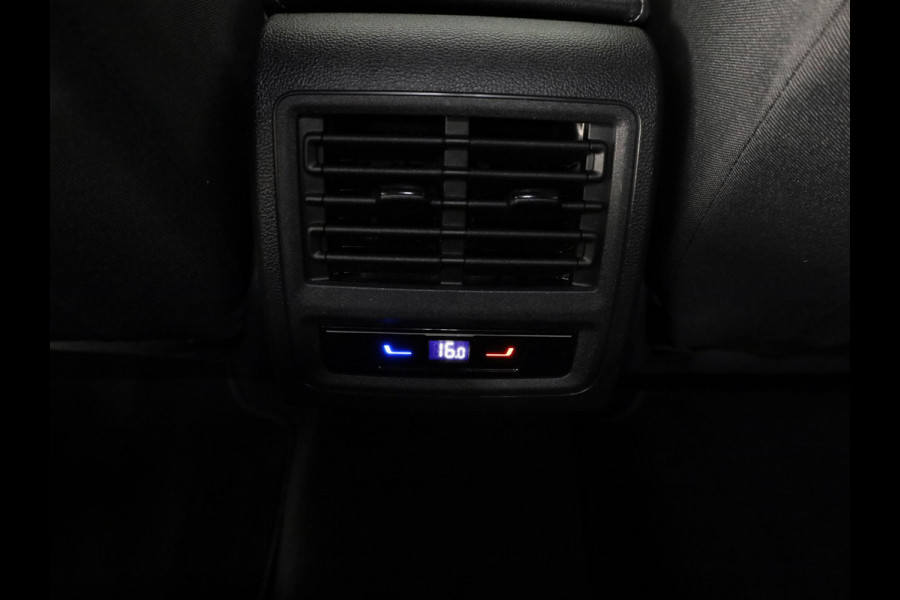 Volkswagen Golf 1.5 eTSI Life Business 130 PK DSG | Keyless start | Apple Carplay/Android Auto | Cruise control adaptief